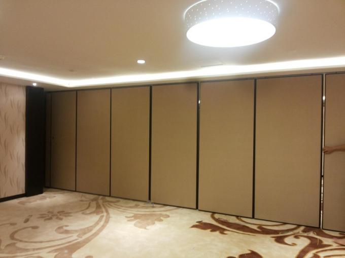 Hotel Wooden Partition Wall Movable Room Dividers Top Ceiling System