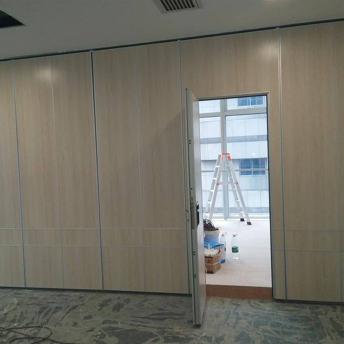 Custom Made Workstation Sliding Folding Partition Walls Panel 85mm Thickness