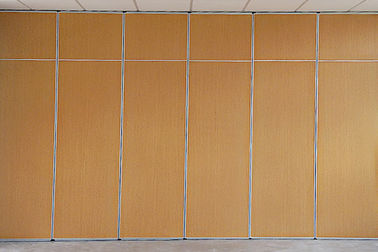 Banquet Hall Acoustic Movable Wooden Room Partition / Sliding Sound Proof Partition Wall