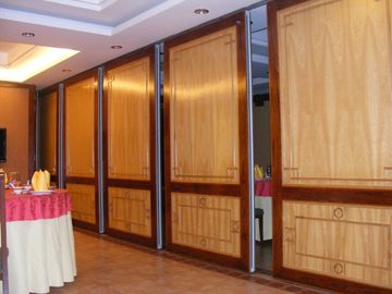 Easy Operate Soundproof Sliding Partition Walls , Multi Color Folding Room Dividers