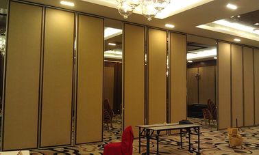 Plywood Finished Folding Partition Walls For Classroom , 65mm Thickness Soundproof Room Dividers