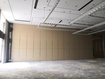4m Height Operable Partition Walls Aluminium Alloy And MDF Board Door Material
