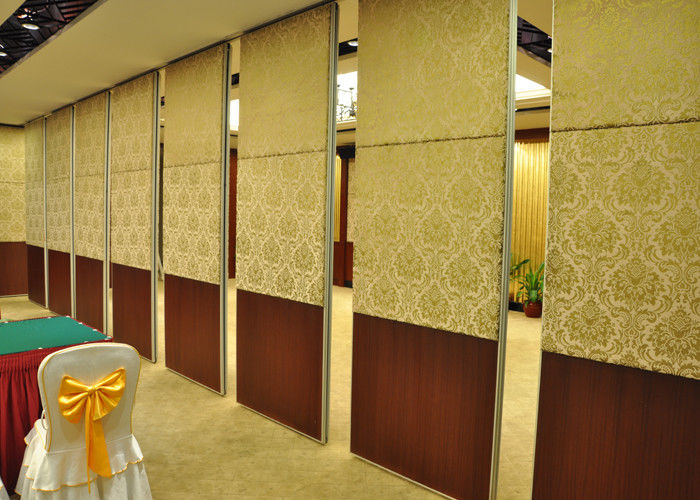 Veneer Hotel Moveable Wall Partitions , Sound Proof Interior Door