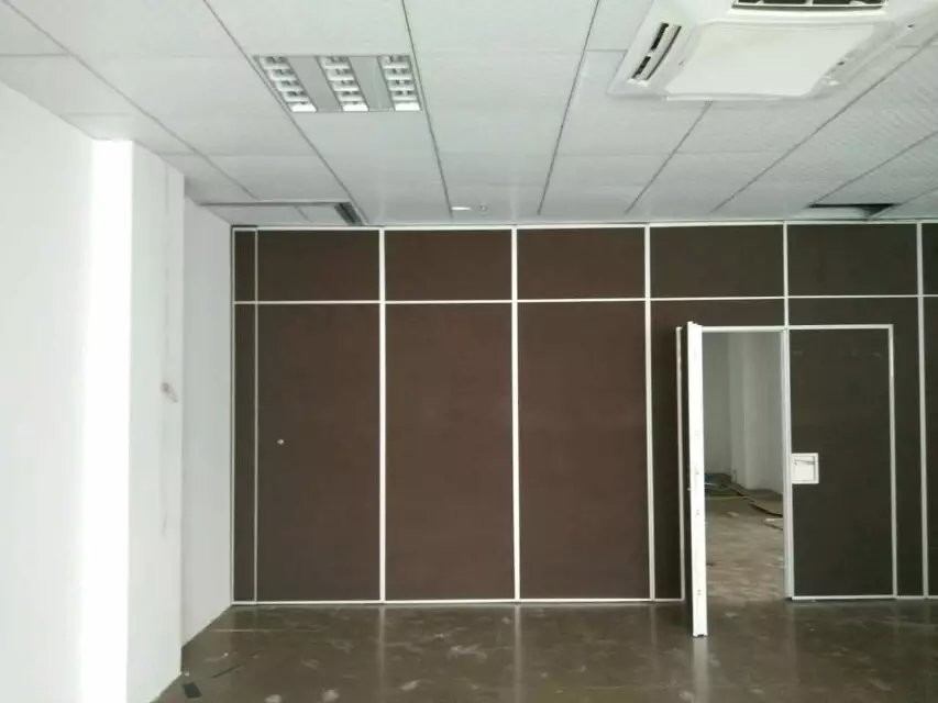 Foldable Floor to Ceiling Acoustic Room Dividers / Sliding Partition