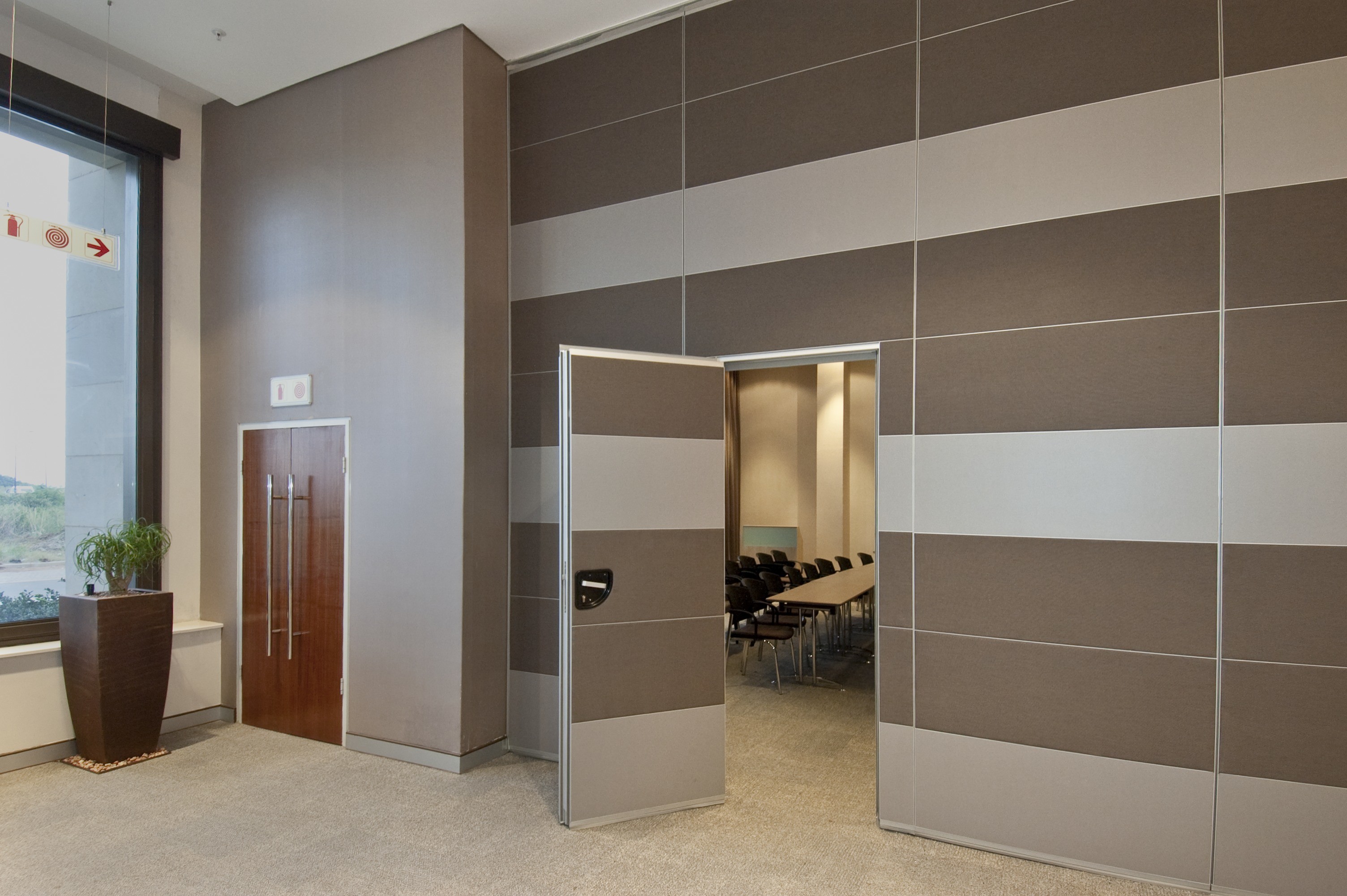 Retractable System Soundproof Sliding Partition Walls / Operable Wall Systems For Classroom