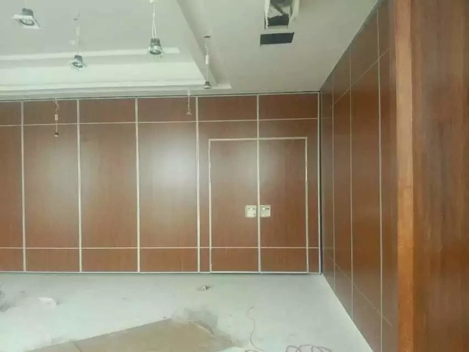 Decorative Acoustic Accordion Room Divider Floor To Ceiling Mounted