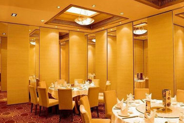 Aluminum Frame Wooden Surface Movable Partition Walls for Restaurant