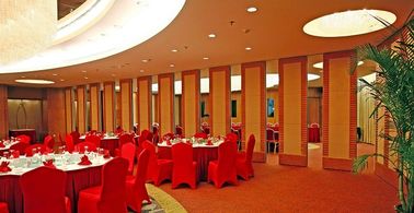 Easy Install Aluminum Frame Movable Wooden Partition Wall For Restaurant
