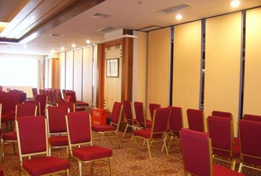 Hard Cover Leather Surface Wood Operable Partition Walls Aluminium Track Wheel Hanging System