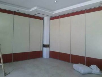 Custom Wooden Ceiling to Floor Partition Walls For Showrooms / Office