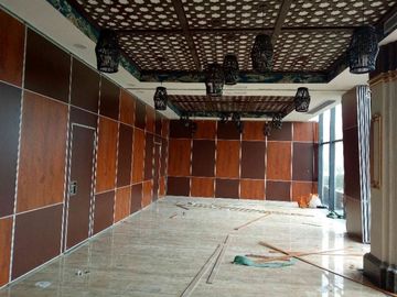 Soundproof Wood Mobile Sliding Partition Walls For Conference Hall Customized Color