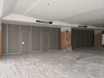 Melamine Surface Floor To Ceiling Folding Room Partitions For Conference Room