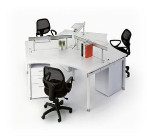 Customized Size Office Furniture Partitions / Wooden Modular Office Workstation