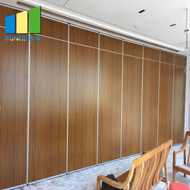 Movable Sound Proof Folding Partition Wall 65 Mm Thickness Melamine Finishing