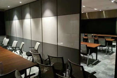 Restaurant Folding Partition Walls , Multi Color Wooden Movable Panel Soundproof Room Dividers