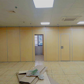 65 mm Aluminum Wooden Movable Partition Walls For Banquet Hall Office Room