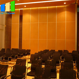 Top Hung Sound Proof Partitions Folding Wooden Dividers Acoustic Movable Partition For Conference Center