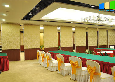 Stylish Funtional Movable Partition Wall For Forum Hall Customized Surface Finish
