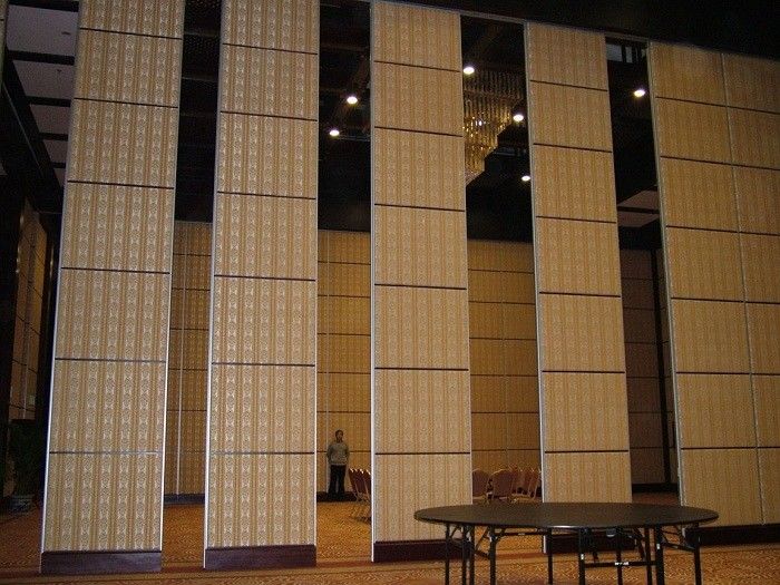Aluminium Sliding Partition Walls for Banquet Hall / Soundproof Wall Panels