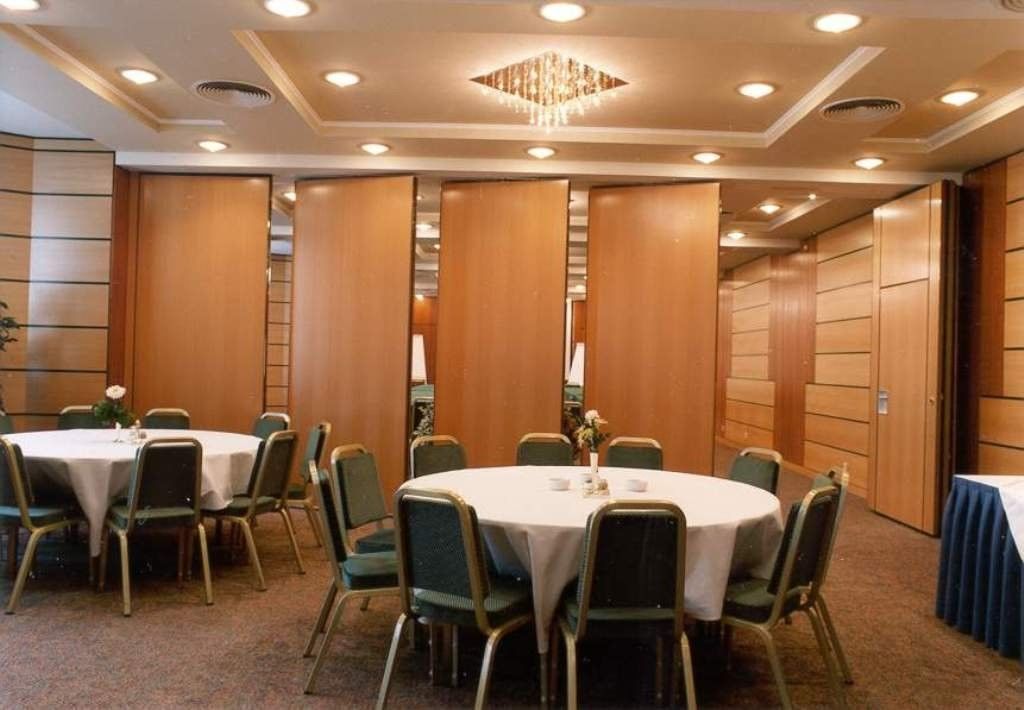 Soundproof Materials Movable Partition Walls For Banquet Hall Aluminium Frame