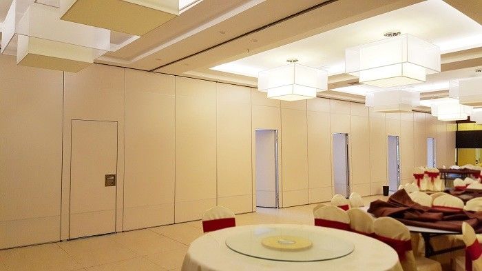 Soundproof Function Hall Movable Partition Walls / Restaurant Room Divider