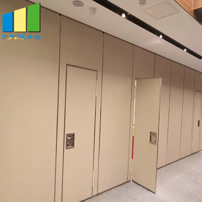 Wood Folding Doors Movable Partition Walls For Office Hotel Decoration