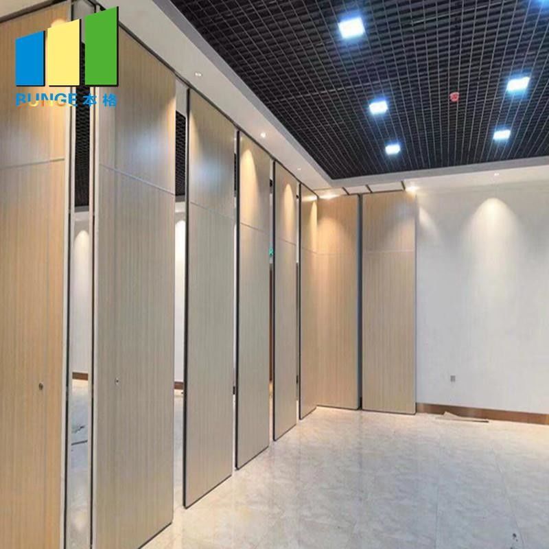 Ballroom Banquet Hall Wooden Movable Partition Wall Systems / Folding Panel Partition